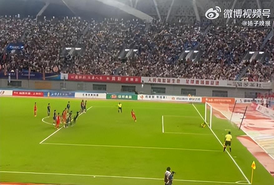 凭借前国脚黄紫昌一粒点球,常州队1:1踢平泰州队